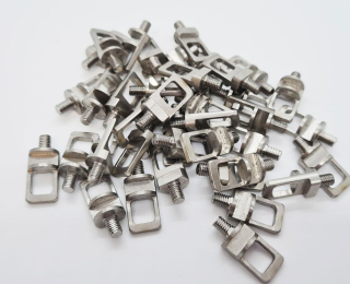 particolare-meccanico-tornitura-metalli